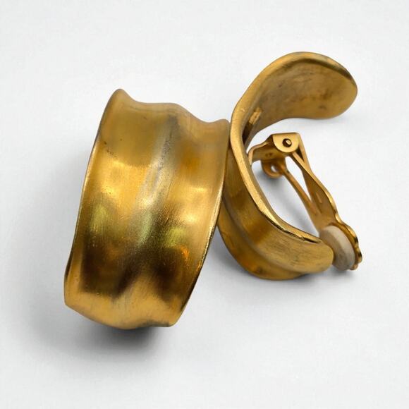 Vintage Donna Karan Earrings Bold Statement DKC Asymmetrical Half Hoop Rare Find - Picture 1 of 12